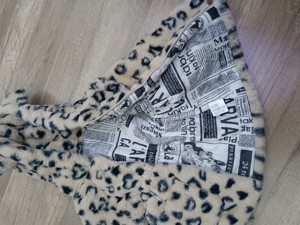Kız Çocuk Leopar Desenli Kapüşonlu Peluş Mont - Görsel 2