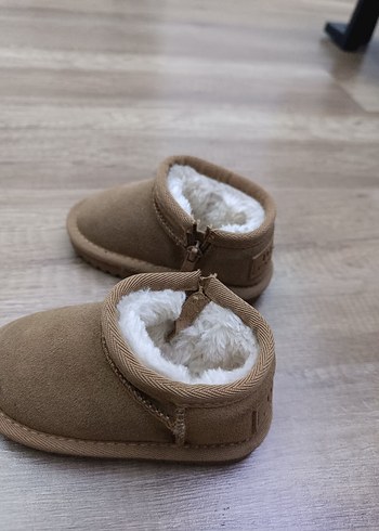 Kız Çocuk Kahverengi Kürklü Bot - Görsel 2
