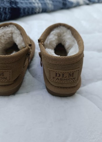 Kız Çocuk Kahverengi Kürklü Bot - Görsel 4