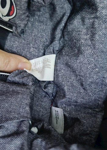 Kapüşonlu Mickey Mouse Desenli Erkek Çocuk Mont - Görsel 3