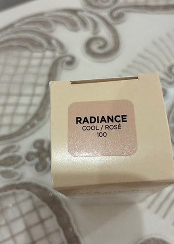 Beden Yves Rocher Doğal Işıltılı Serum Fondöten 30ml