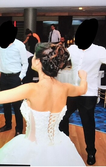 34 Beden beyaz Renk Oleg Cassini Gelinlik