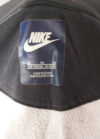 Nike Nice kapisonlu ust