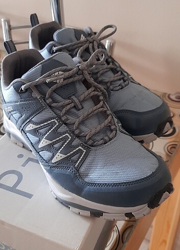 Columbia unisex 40.5 numara 