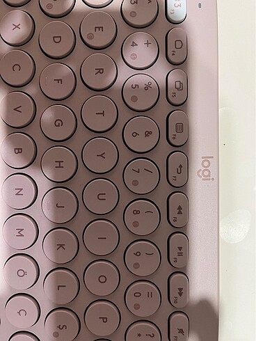 Beden Logitech pembe k380 ve pebble mouse