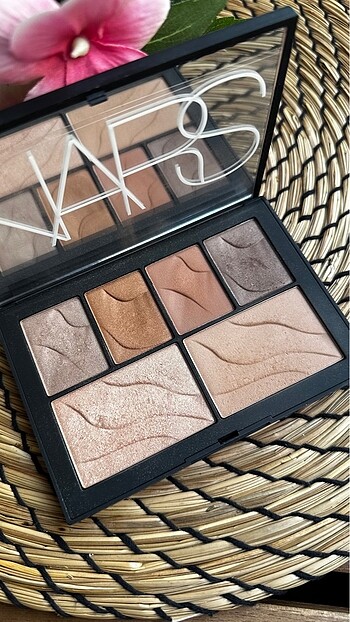  Beden Nars Summer Lights Paleti