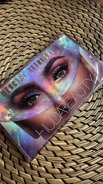 Huda Beauty Huda Beauty Mercury Far Paleti