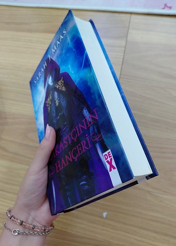 Beden Suikastçının Hançeri - Sarah J. Maas