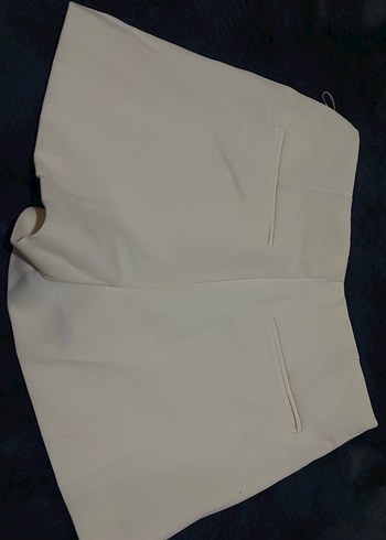 Zara ZARA Kadın Beyaz Pilili Mini Kumaş Şort etek