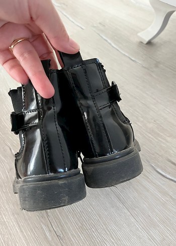 25 Beden siyah Renk Kız Çocuk Siyah Rugan Goth Botlar