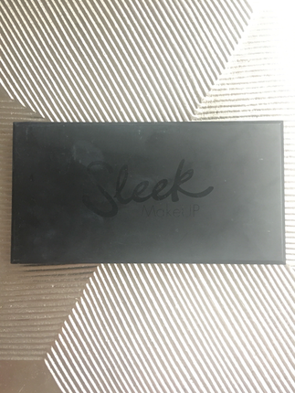 Sleek Ultra Mattes v2 Eyeshadow Palette