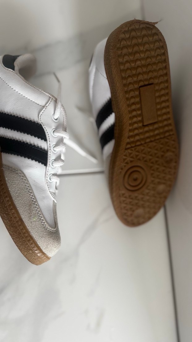 Yeni Beyaz Gri çocuk Spor Ayakkabı 32 Numara 1 kere giyildi - Görsel 3