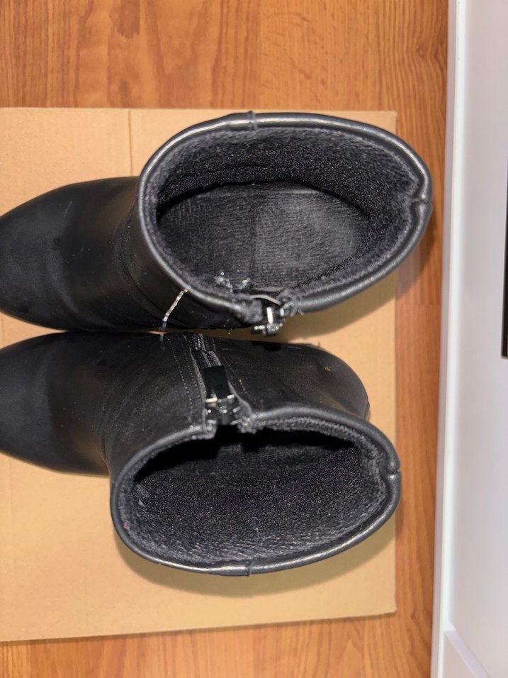 Siyah Deri Kadın Bot - Görsel 4