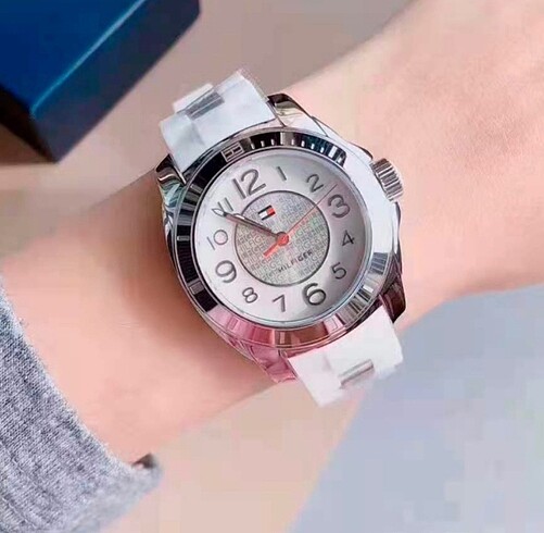  Beden beyaz Renk Tommy Hilfiger saat