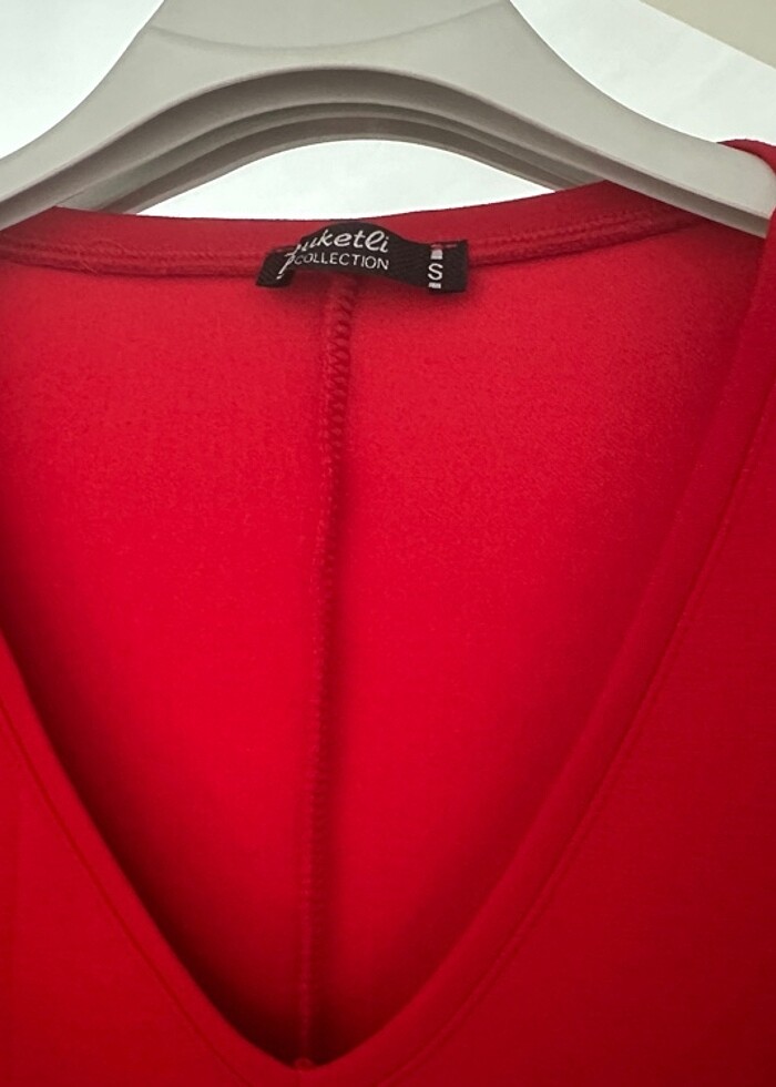 Şık Kırmızı Elbise - Görsel 2