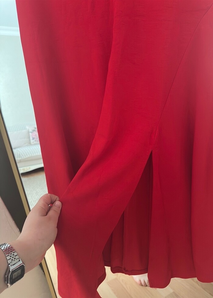 Şık Kırmızı Elbise - Görsel 3