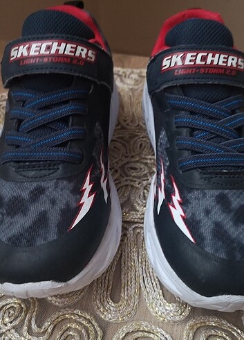 35 Beden siyah Renk Skechers erkek çocuk spor ayakkabı 