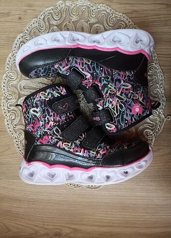33 Beden Skechers kız çocuk bot