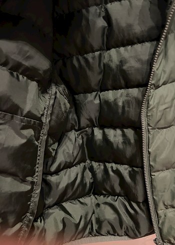 4 Yaş Beden yeşil Renk Uniqlo Unisex Çocuk Yeşil Kapüşonlu Mont