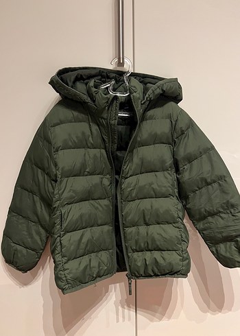 Uniqlo Unisex Çocuk Yeşil Kapüşonlu Mont