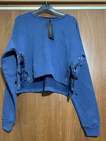 Lacivert crop sweat m beden