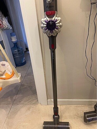 Dyson v8 absolute