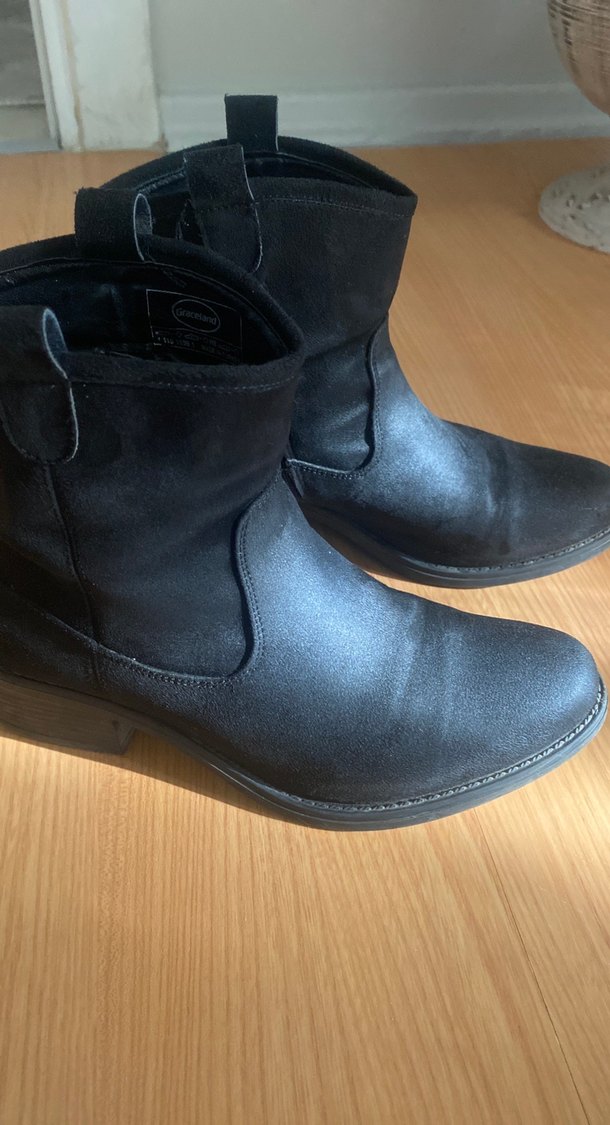 Siyah Süet Tokalı Kadın Bot - Görsel 3