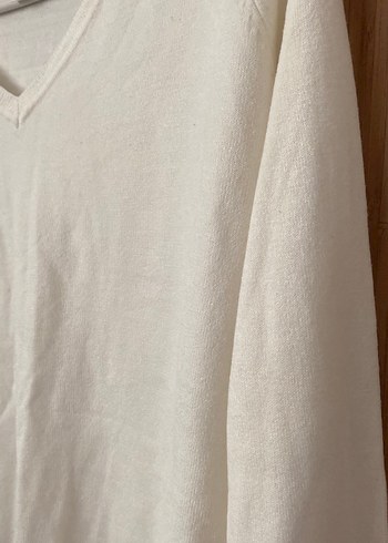 Beyaz V Yakalı Kadın Pamuklu Kazak - Görsel 4