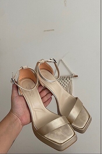 39 Beden SATEN PLATFORM TOPUKLU