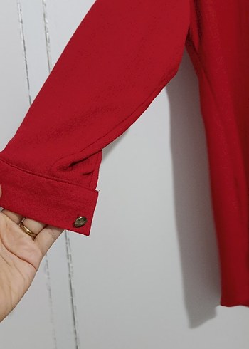 Kırmızı Düğmeli Kadın Gömlek - Görsel 2