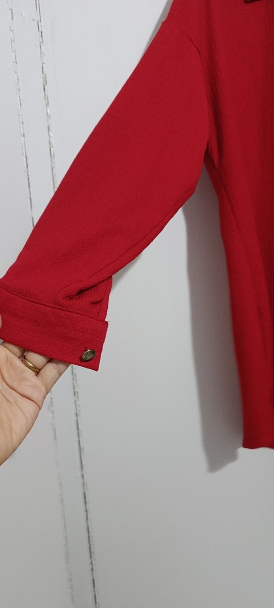 Kırmızı Düğmeli Kadın Gömlek - Görsel 2