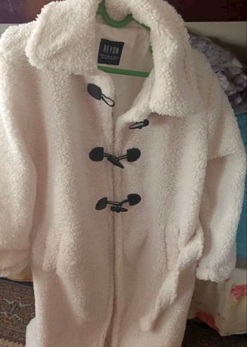 Düğmeli Beyaz Peluş Midi Kadın Ceket - Görsel 5