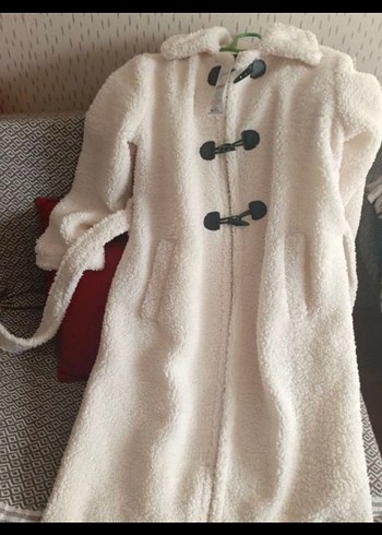 Düğmeli Beyaz Peluş Midi Kadın Ceket - Görsel 2