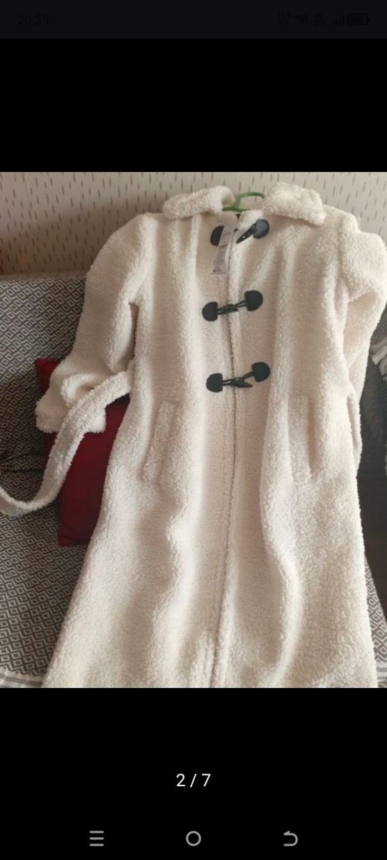 Düğmeli Beyaz Peluş Midi Kadın Ceket - Görsel 2