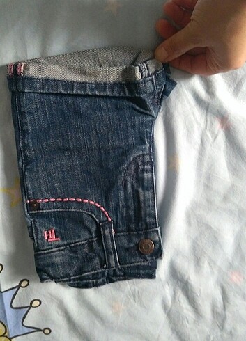 Tommy Hilfiger Tommy Hilfiger orjinal 2 yaş kot şort 