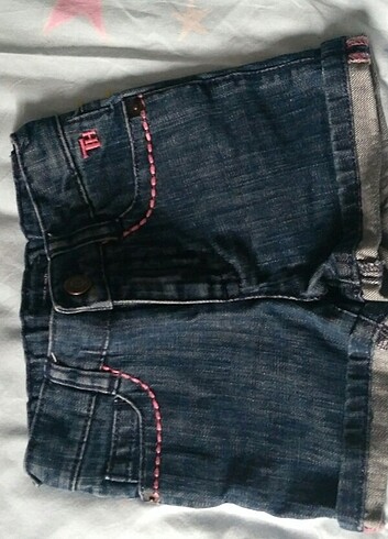 18-24 Ay Beden Tommy Hilfiger orjinal 2 yaş kot şort 