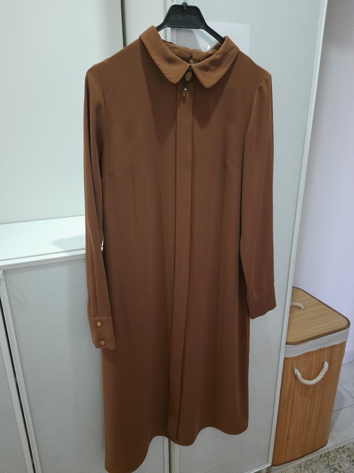 Düğmeli Kahverengi Midi Kadın Tunik - Görsel 2