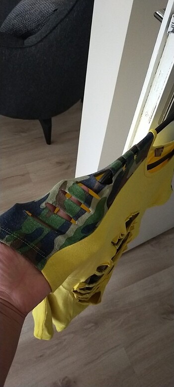 Bluz omuz detaylı - Görsel 2