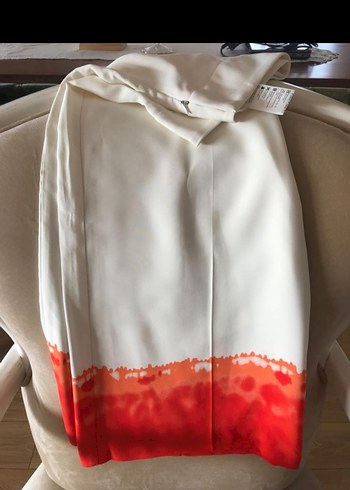 Beyaz Kırmızı Batik Desenli Salaş Midi Kadın Pantolon - Görsel 2