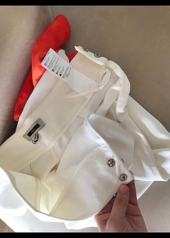 Beyaz Kırmızı Batik Desenli Salaş Midi Kadın Pantolon - Görsel 6