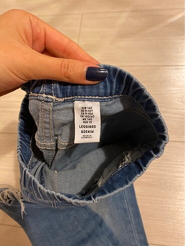 9 Yaş Beden lacivert Renk hm 9 yaş kot jean