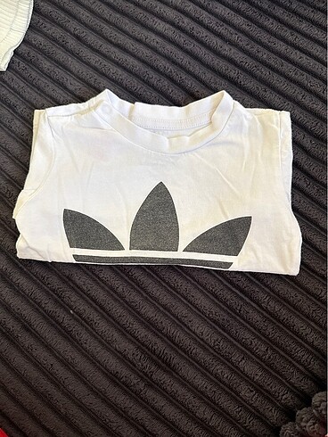Adidas Tişört