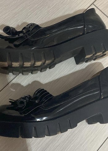 Kız Çocuk Siyah Bağcıklı Loafer Ayakkabı - Görsel 2