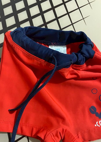 Erkek Çocuk Kırmızı Baskılı Mayo - Görsel 3