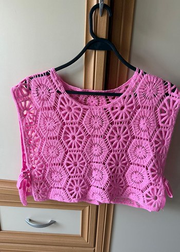 Pembe Dantel Örgü Kız Yeleği
