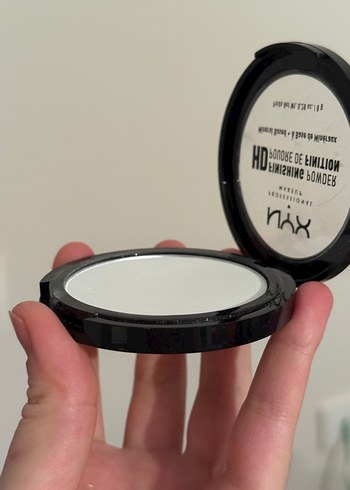 NYX Transparan Sabitleyici Pudra - Görsel 3