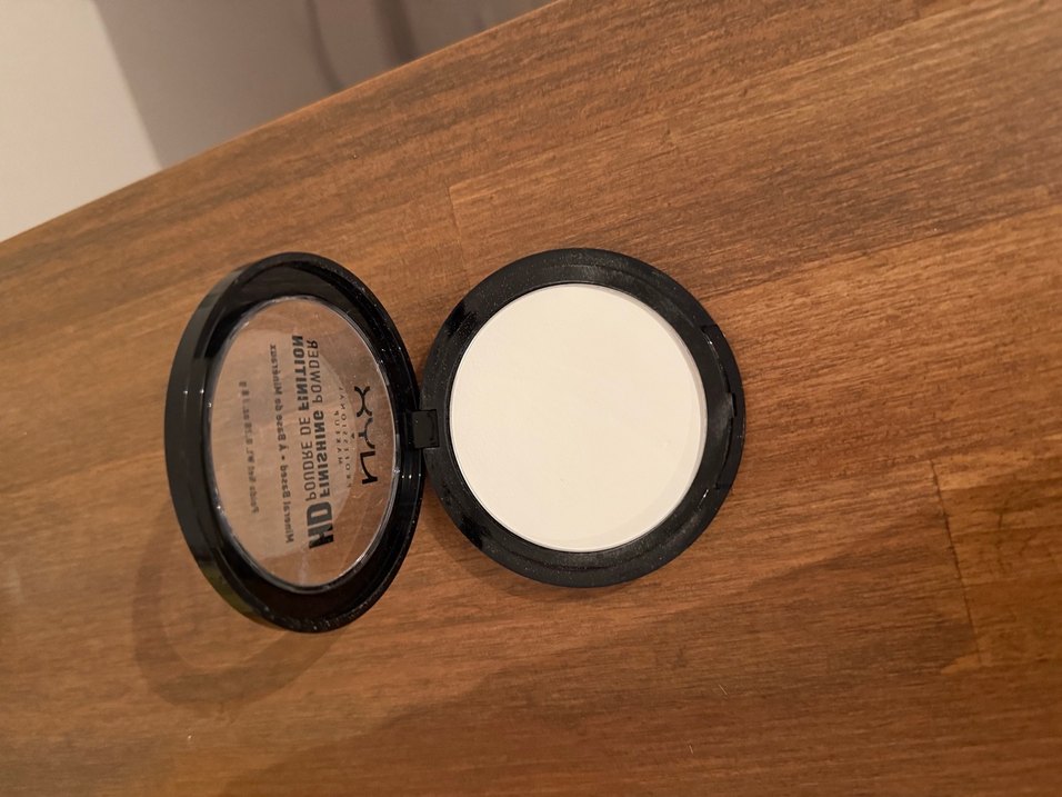 NYX Transparan Sabitleyici Pudra - Görsel 2