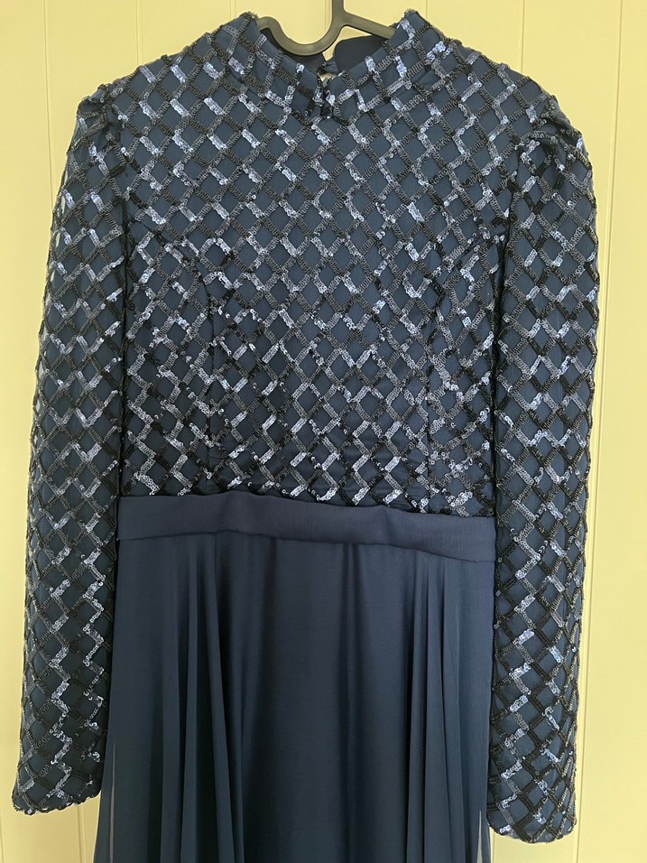 Lacivert Uzun Kollu Tesettür Abiye Elbise - Görsel 2