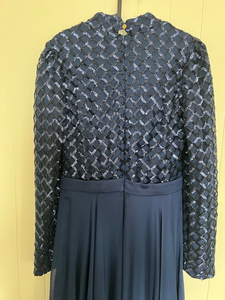 Lacivert Uzun Kollu Tesettür Abiye Elbise - Görsel 4