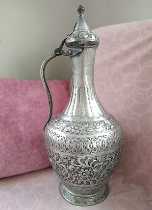 Antika bakır güğüm